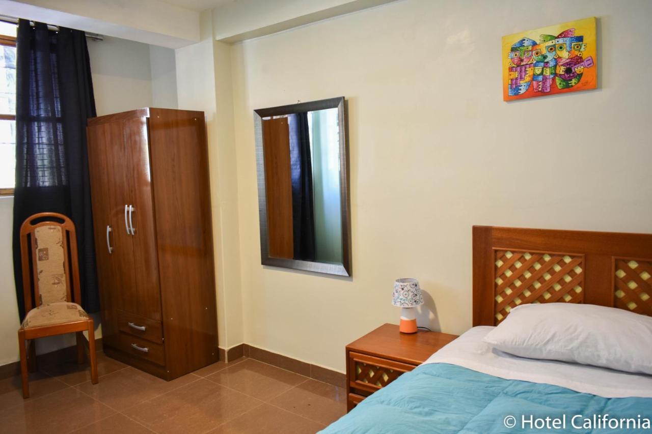 Hotel California Calca Room photo
